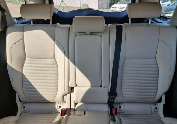 Land Rover Discovery Sport cena 141500 przebieg: 83011, rok produkcji 2020 z Mikstat małe 379